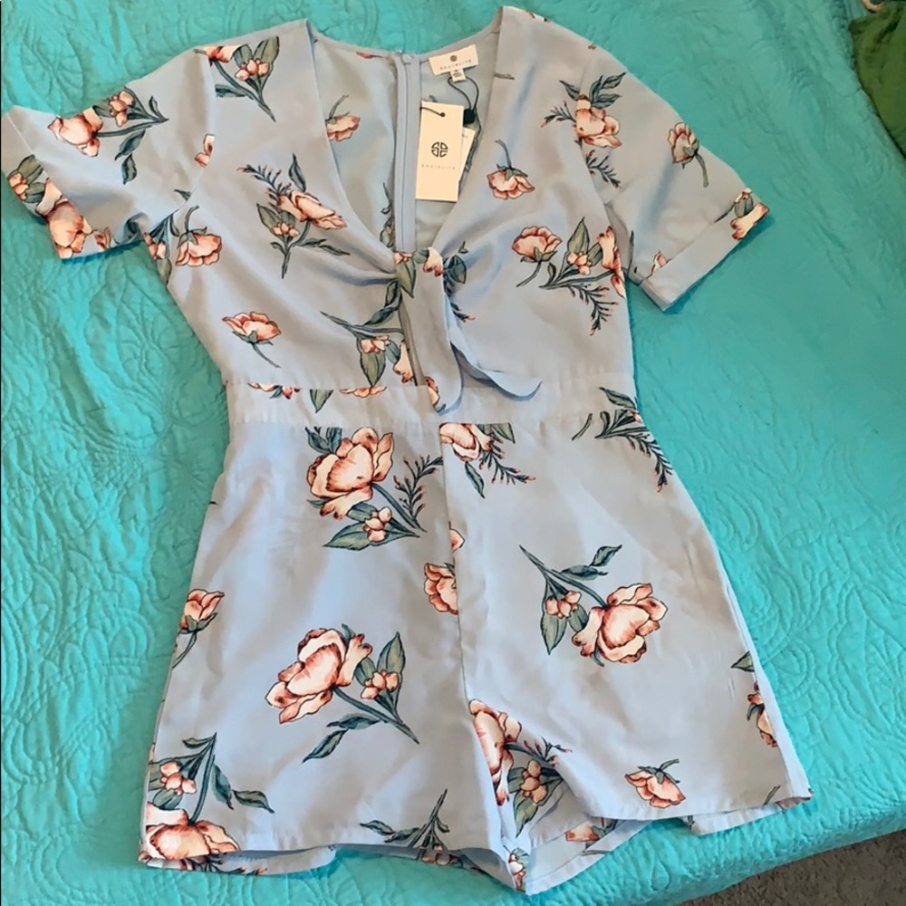 Socialite size M dusty blue romper